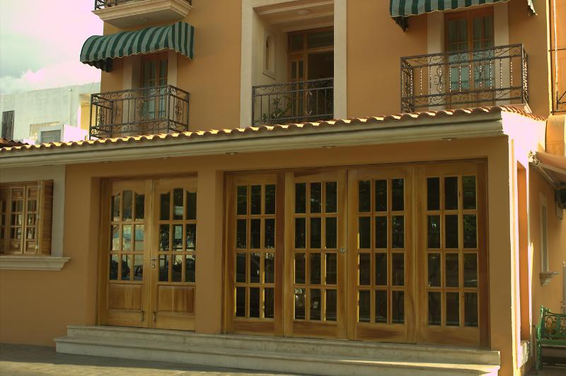 Cancun International Suites Εξωτερικό φωτογραφία