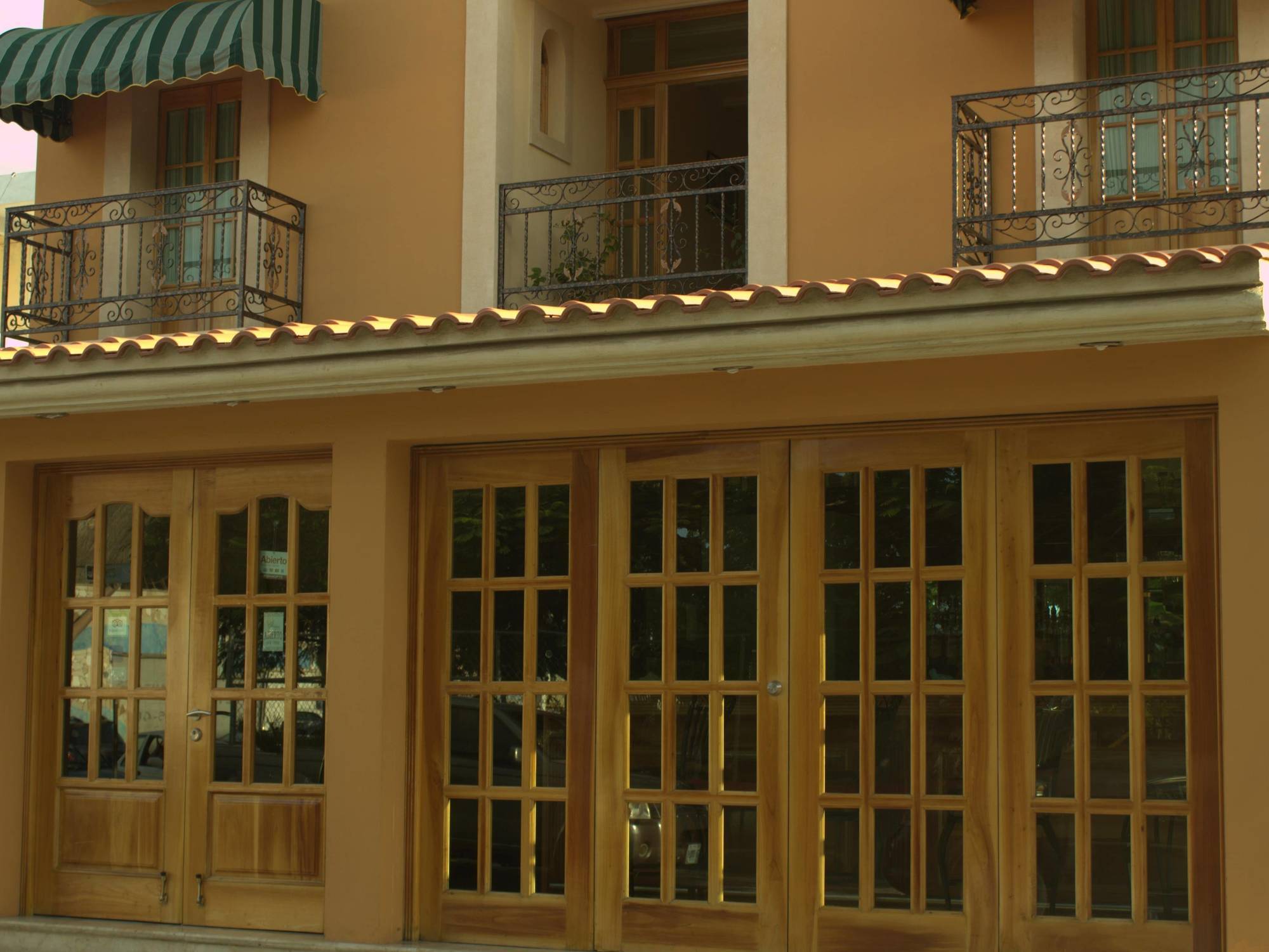 Cancun International Suites Εξωτερικό φωτογραφία